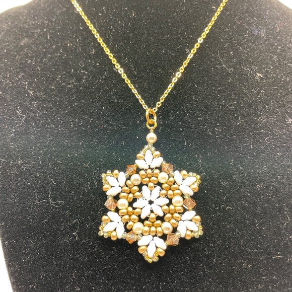 Gold Tone White Czech Glass Hand Beaded Snowflake Pendant Necklace - Picture 2 of 11